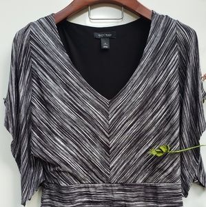 White House Black 🖤 Market Top - NICE! Size - L